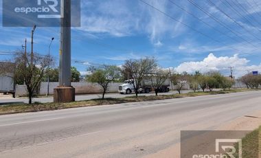 TERRENO EN RENTA BARDEADO CON BODEGA SOBRE LOMBARDO TOLEDANO