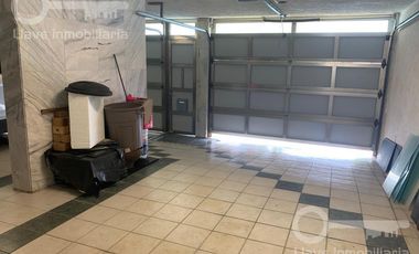 Venta y Renta de Casa amueblada con 3 habitaciones en calle Cuauhtémoc, Col. Centro, Coatzacoalcos, Ver.