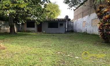 Renta de Terreno de 449.60 m2 en calle Manuel Campillo,  Col. Adolfo Ruiz Cortines, Minatitlán, Ver.