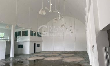 AMPLIA BODEGA EN EXCELENTE UBICACIÓN EN VENTA O RENTA EN TUXPAN, VER