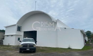 AMPLIA BODEGA EN EXCELENTE UBICACIÓN EN VENTA O RENTA EN TUXPAN, VER