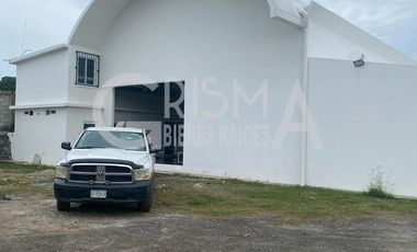 AMPLIA BODEGA EN EXCELENTE UBICACIÓN EN VENTA O RENTA EN TUXPAN, VER