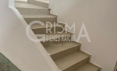 AMPLIA BODEGA EN EXCELENTE UBICACIÓN EN VENTA O RENTA EN TUXPAN, VER