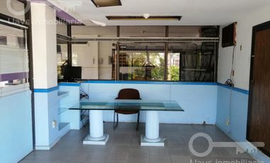 Primer Nivel de Edificio comercial en Renta, Colonia Centro.