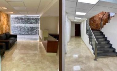Casa con uso de suelo para oficinas en Altavista disponible segundo piso