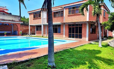 Venta Casa con Alberca, en Cuautla Morelos
