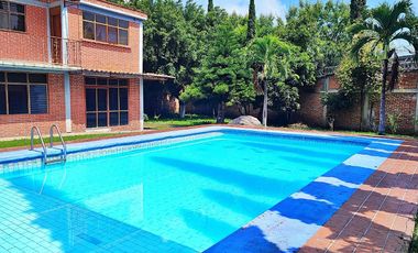 Venta Casa con Alberca, en Cuautla Morelos