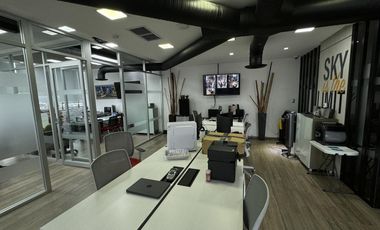VENTA Oficina Corporativa WTC QRO de 138.71 m2 totalmente acondicionada