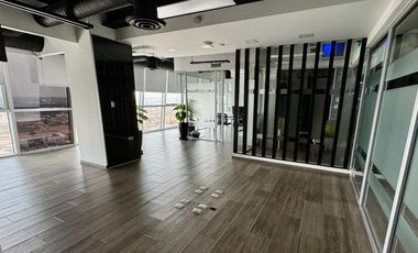VENTA Oficina Corporativa WTC QRO de 81.75 m2 totalmente acondicionada