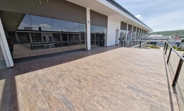 VENTA | RENTA Local Comercial, Servicios u Oficina  de 114.12 m2 con acabados