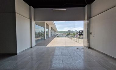 VENTA | RENTA Local Comercial, Servicios u Oficina  de 114.12 m2 con acabados