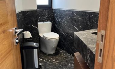 Edificio de Oficinas en VENTA/ Periférico Sur y Altavista, San Angel