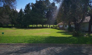 Terreno en venta. Campo de Golf Los Encinos