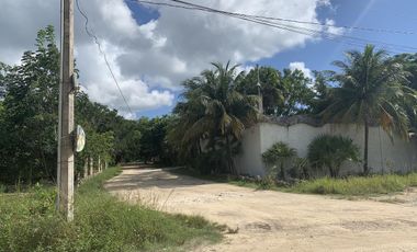 Venta de Terreno de 2,448 M2 con Uso de Suelo Habitacional, Puerto Morelos C3190