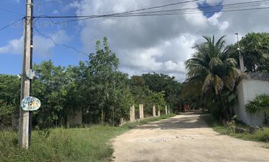 Venta de Terreno de 2,448 M2 con Uso de Suelo Habitacional, Puerto Morelos C3190