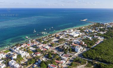 Venta de Terreno de 2,448 M2 con Uso de Suelo Habitacional, Puerto Morelos C3190