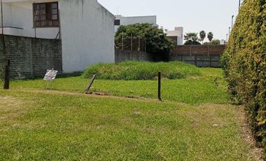 Venta de Terreno  en Fracc con Seguridad Residencial Bosques Sumiya, Jiutepec Morelos
