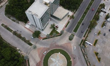 VENTA OFICINAS HUMANA WORKCENTER PLAZA LAS AMERICAS PLAYA CARMEN