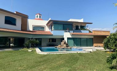Casa en venta- Club de golf Tabachines