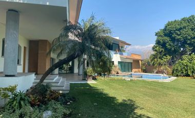 Casa en venta- Club de golf Tabachines