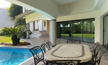 Casa en venta- Club de golf Tabachines