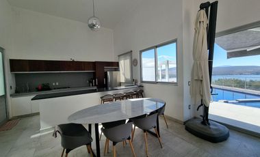 Casa en venta en el Lago de Tequesquitengo