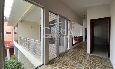AMPLIA CASA EN VENTA EN COL. JARDINES