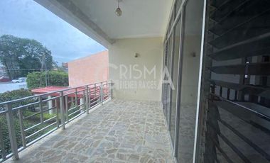 AMPLIA CASA EN VENTA EN COL. JARDINES