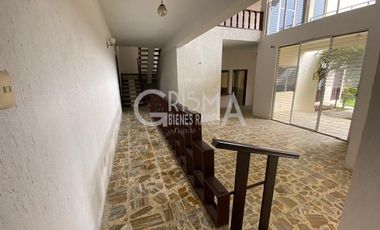 AMPLIA CASA EN VENTA EN COL. JARDINES