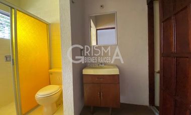 AMPLIA CASA EN VENTA EN COL. JARDINES