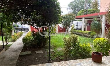 AMPLIA CASA EN VENTA EN COL. JARDINES