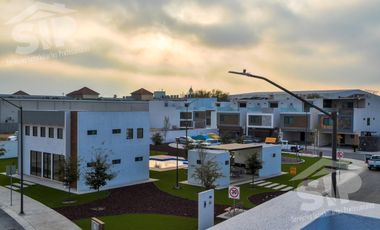 Casa en Venta Las Puentes -  San Nicolas de los Garza