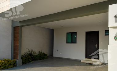 Casa en Venta Las Puentes -  San Nicolas de los Garza