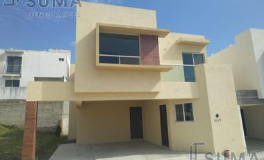 Casa en Venta en Fracc. Bosques de Champayan, Tampico Tamaulipas.
