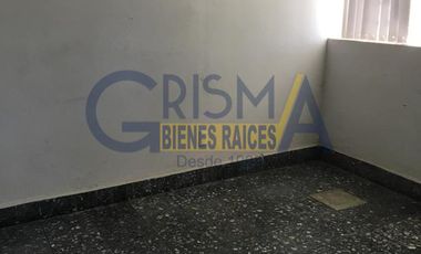 AMPLIA CASA EN VENTA EN FRACCIONAMIENTO JARDINES