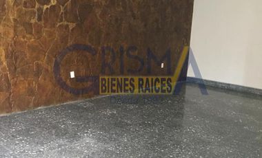 AMPLIA CASA EN VENTA EN FRACCIONAMIENTO JARDINES