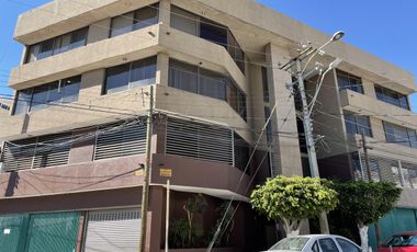 VENTA Oficina en Los Paraísos.