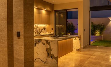 Casa en  VENTA Vía Cumbres