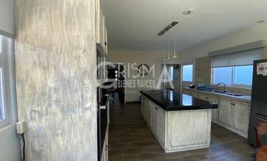 CASA EN VENTA EN COL. JARDINES