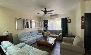 CASA EN VENTA EN COL. JARDINES