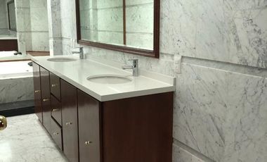 Casa en Venta en Lomas de Tecamachalco con pluma de seguridad