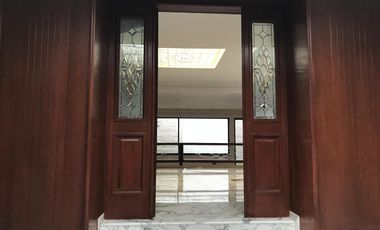 Casa en Venta en Lomas de Tecamachalco con pluma de seguridad