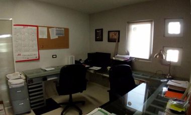 Oportunidad Bodega en venta o renta con oficinas