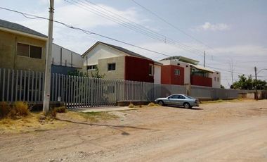 Oportunidad Bodega en venta o renta con oficinas