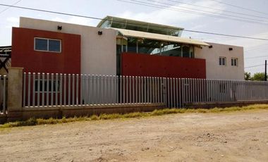 Oportunidad Bodega en venta o renta con oficinas