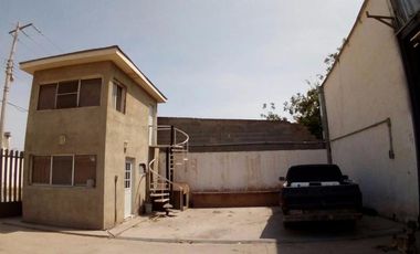 Oportunidad Bodega en venta o renta con oficinas