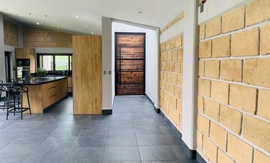 CASA presa la boca balcones del cercado SANTIAGO VENTA