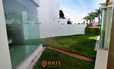 CASA EN VENTA EN LA PALOMA, RESIDENCIAL