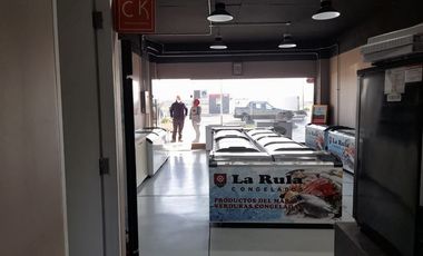 Local Comercial en Venta en Al lado de la Carretera Los Andes