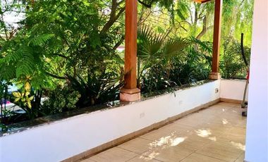 Casa en Venta en Eliecer Parada/ Chile España.